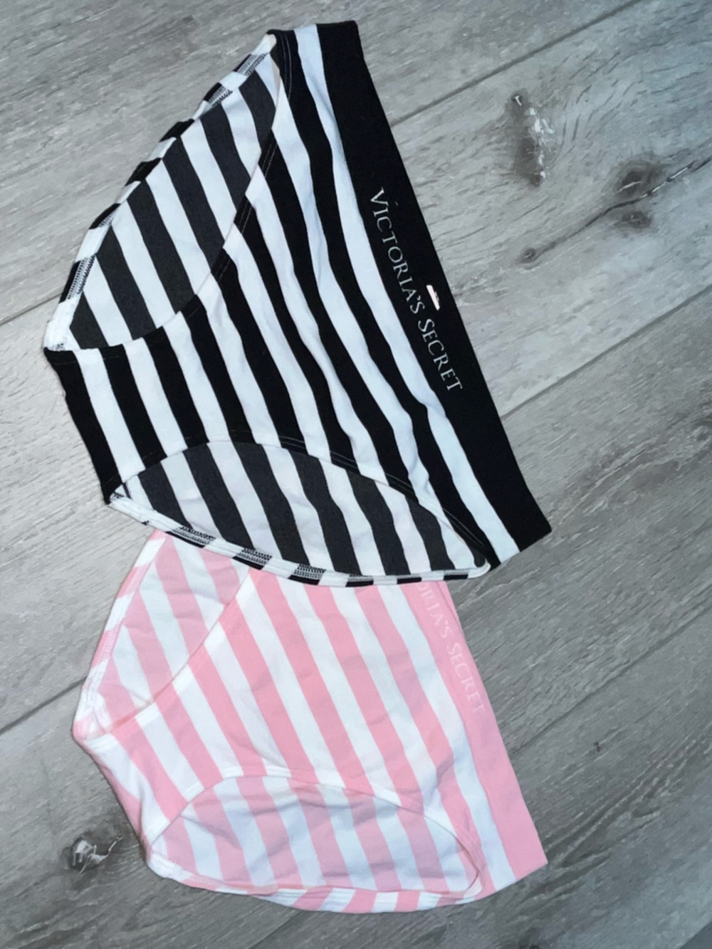VS NWT Striped Bikini Set in Black/White and Pink/White seamless M